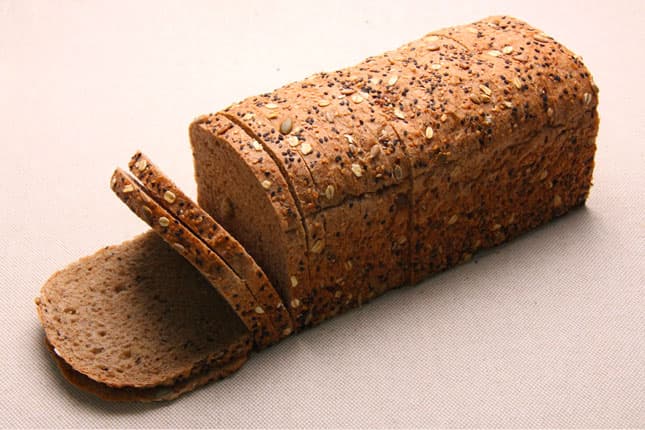 Pão de Forma Fatiado Integral com Grãos